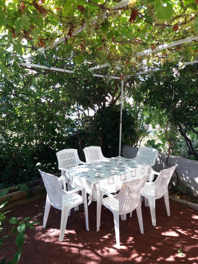 Dvokrevetna Soba S Balkonom I Kuhinjom 1 Apartment Podgora Bagian luar foto