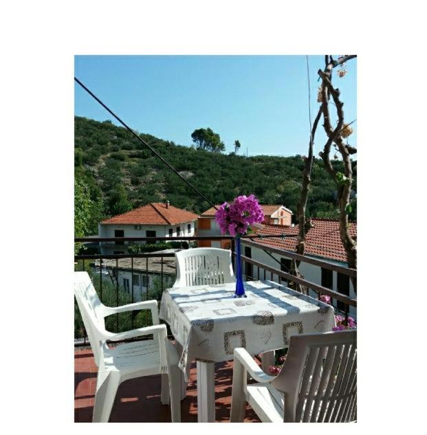 Dvokrevetna Soba S Balkonom I Kuhinjom 1 Apartment Podgora Bagian luar foto